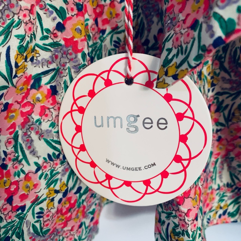 Umgee NWT Smocked Floral Top - Picture 3 of 4
